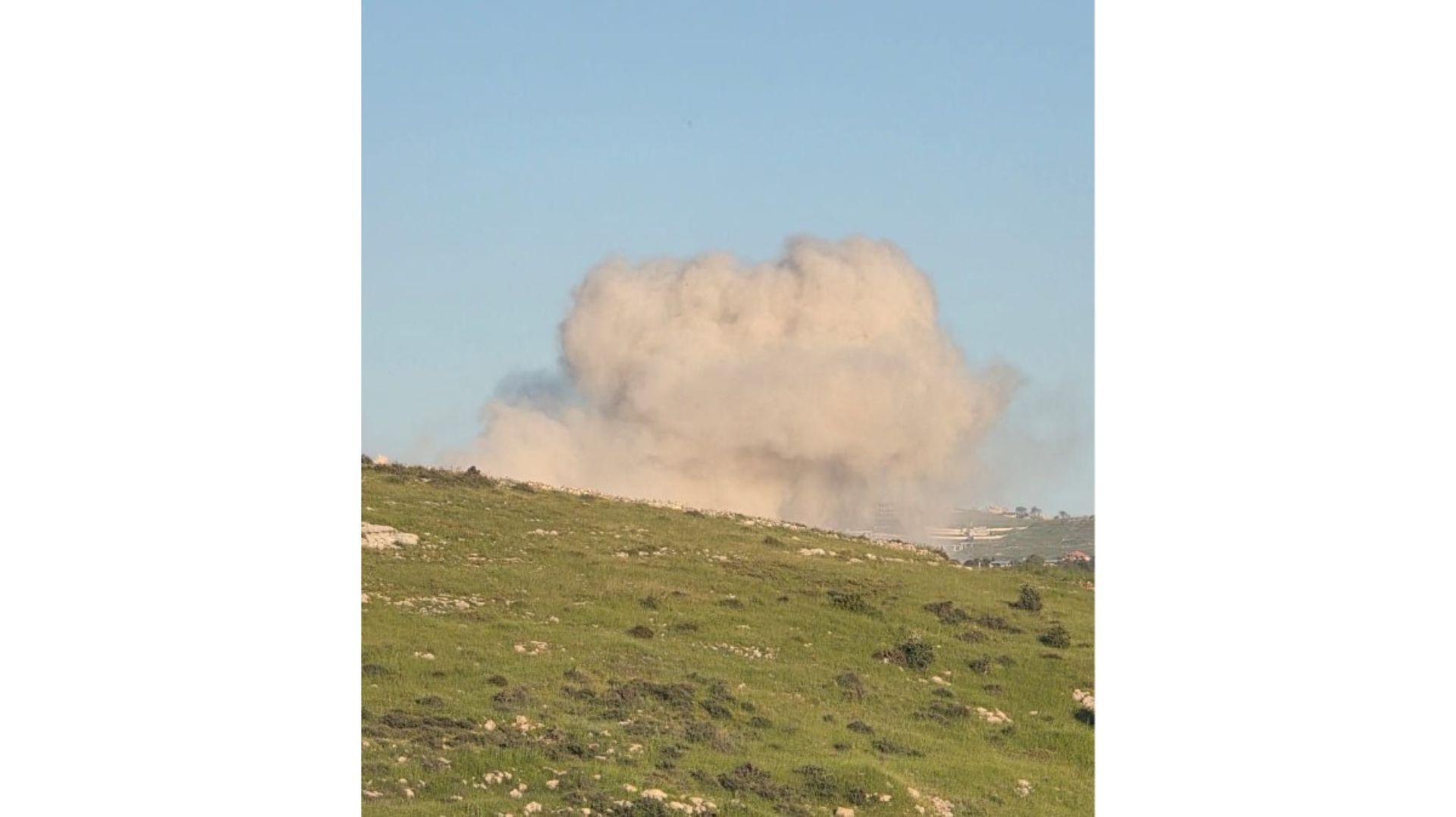 نسف منازل وتفجيرات عنيفة ومتتالية للبنى التحتية والسكنية في بنت جبيل